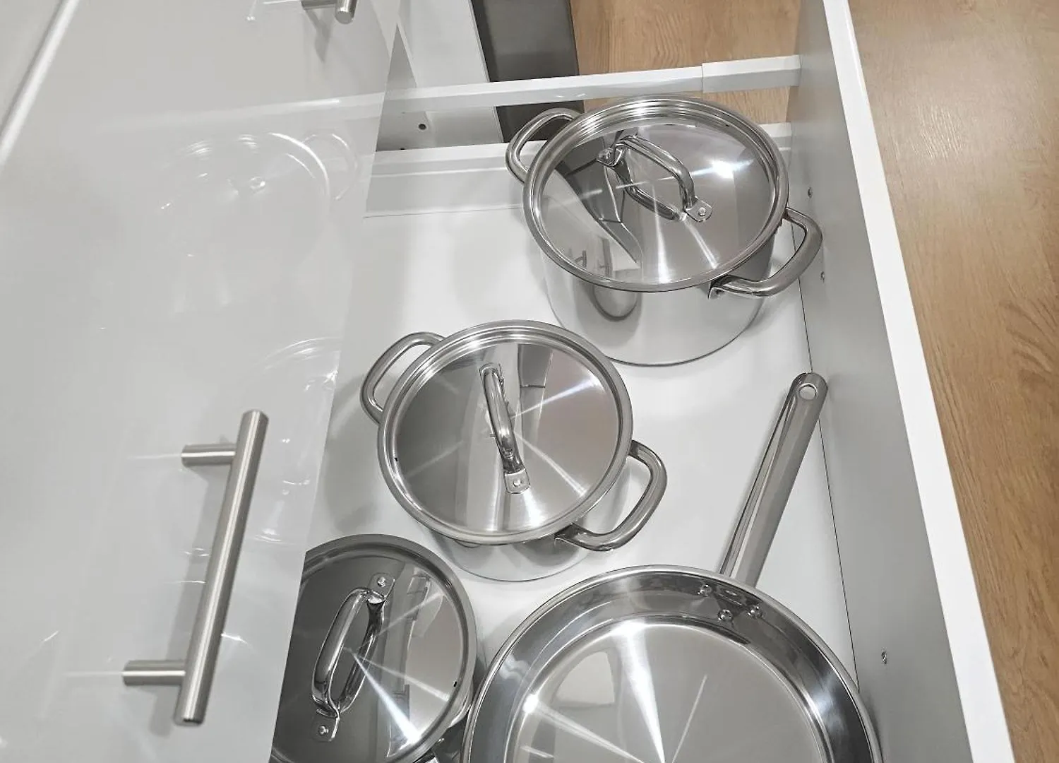 게스트하우스 Spruce Private Suite With Attached Full Bathroom In Toronto, Canada